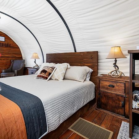 Zion White Bison Glamping & Rv Resort Virgin Bagian luar foto