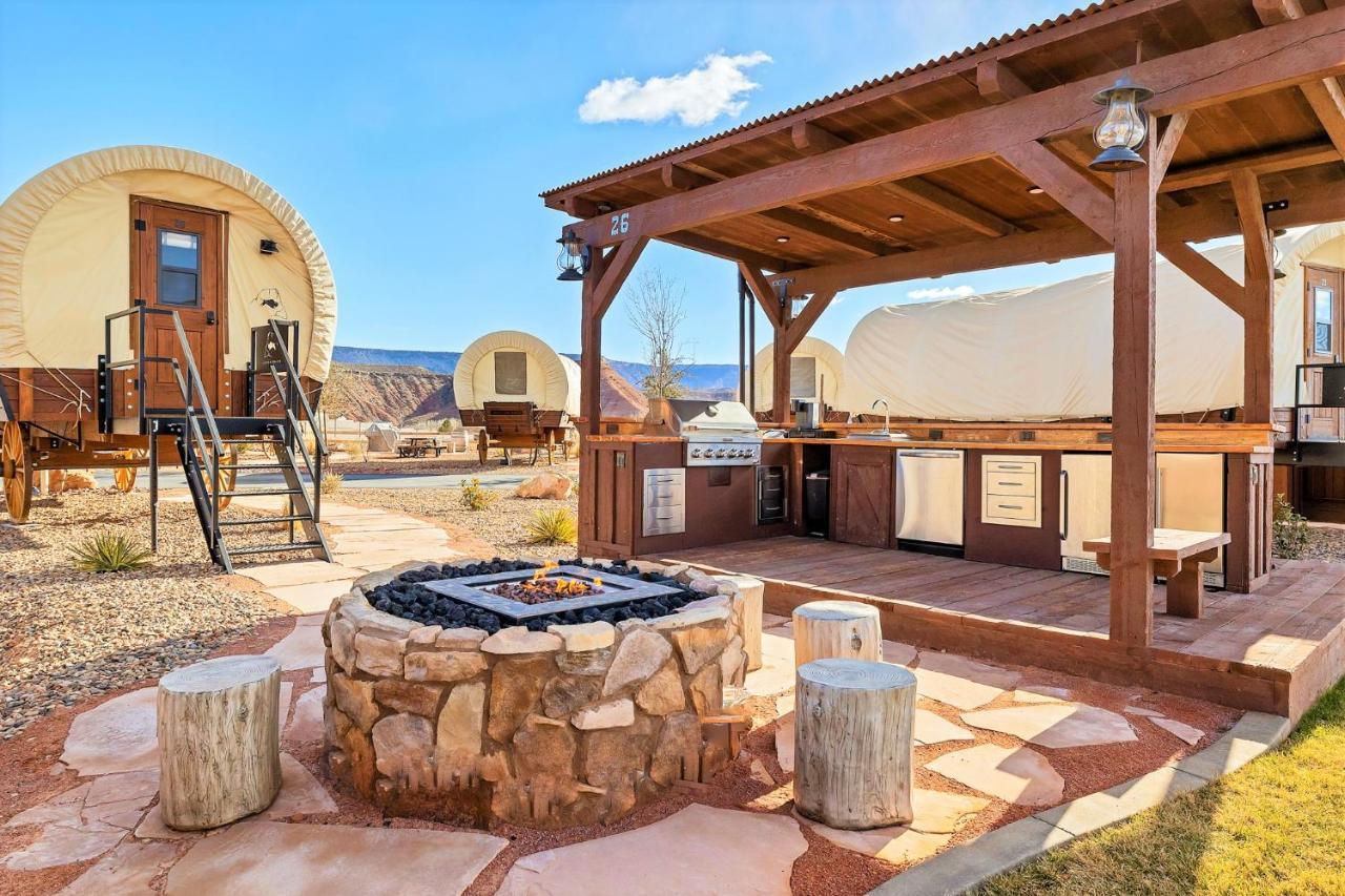 Zion White Bison Glamping & Rv Resort Virgin Bagian luar foto