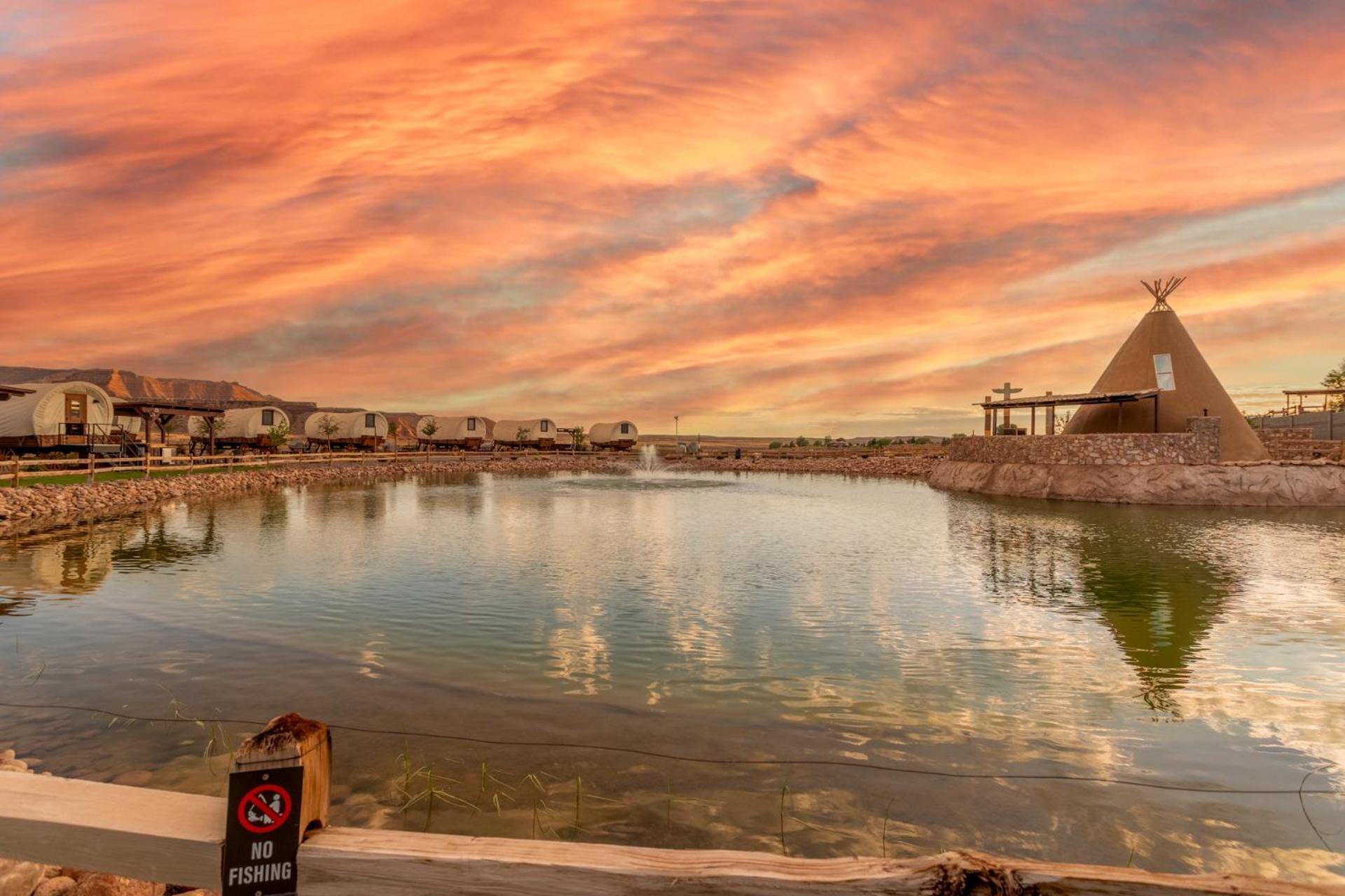 Zion White Bison Glamping & Rv Resort Virgin Ruang foto