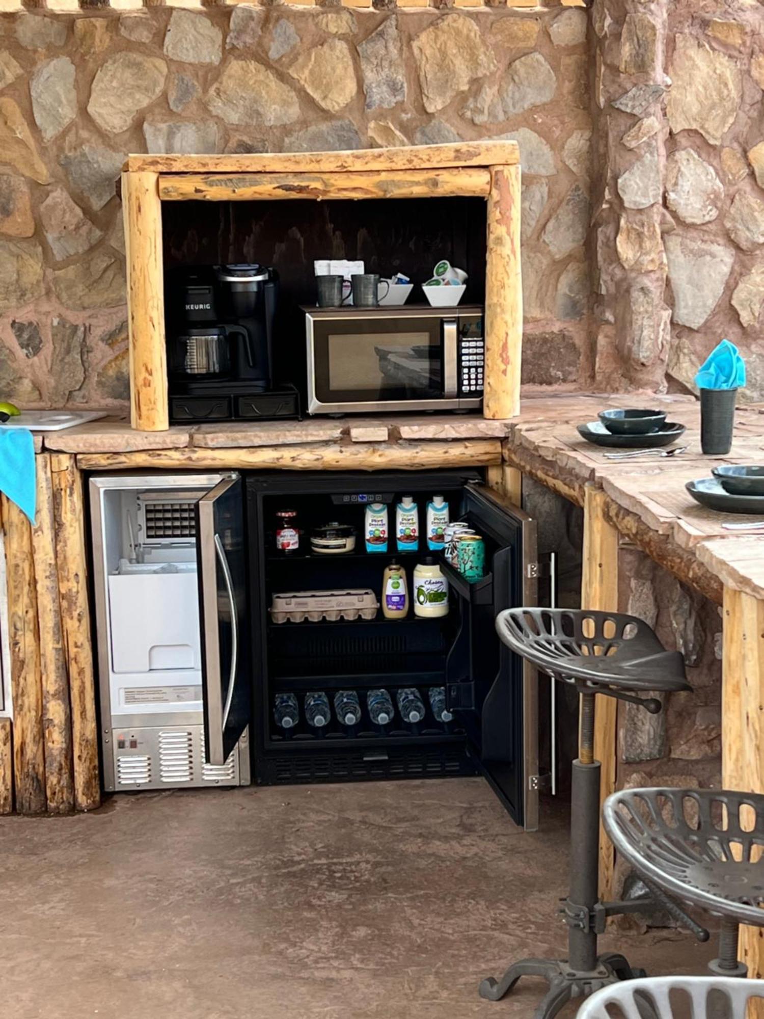 Zion White Bison Glamping & Rv Resort Virgin Bagian luar foto